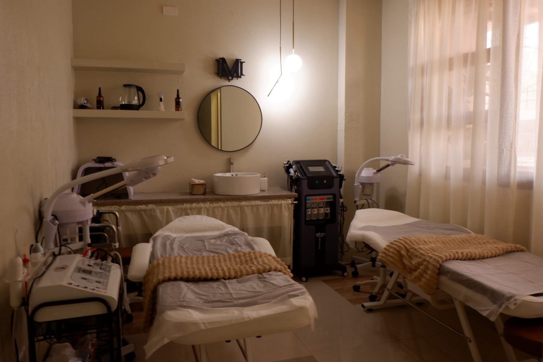 Private body care treatment room